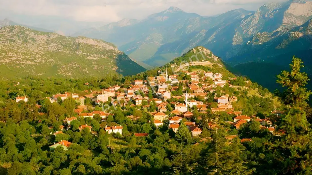 Antalya İbradı Yukarı Mahalle Kovaalanı Mevkii Satılık Arsa & Ev