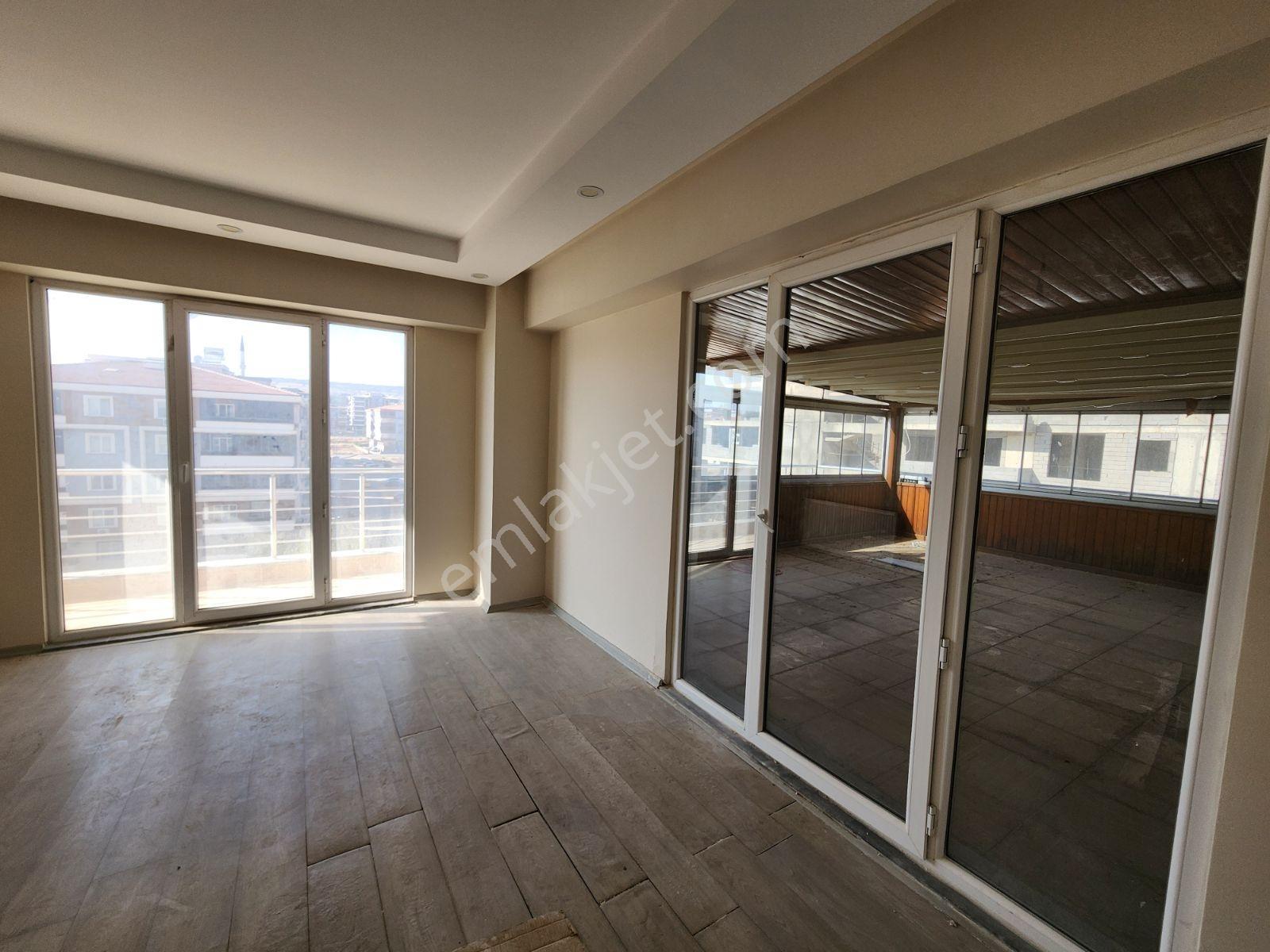 Yenibeşevler Delux Ara Kat 3+1 Geniş Teraslı Daire — fotoğraf 5
