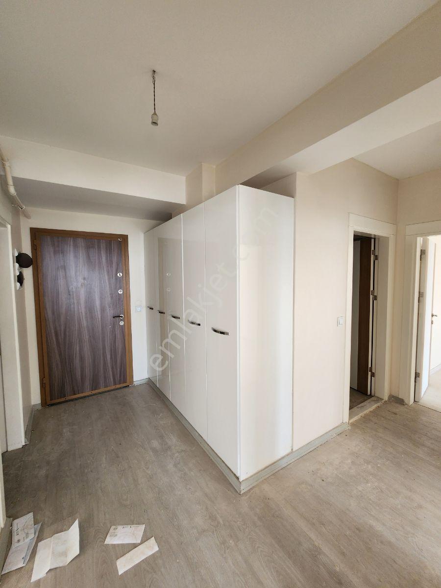 Yenibeşevler Delux Ara Kat 3+1 Geniş Teraslı Daire — fotoğraf 8