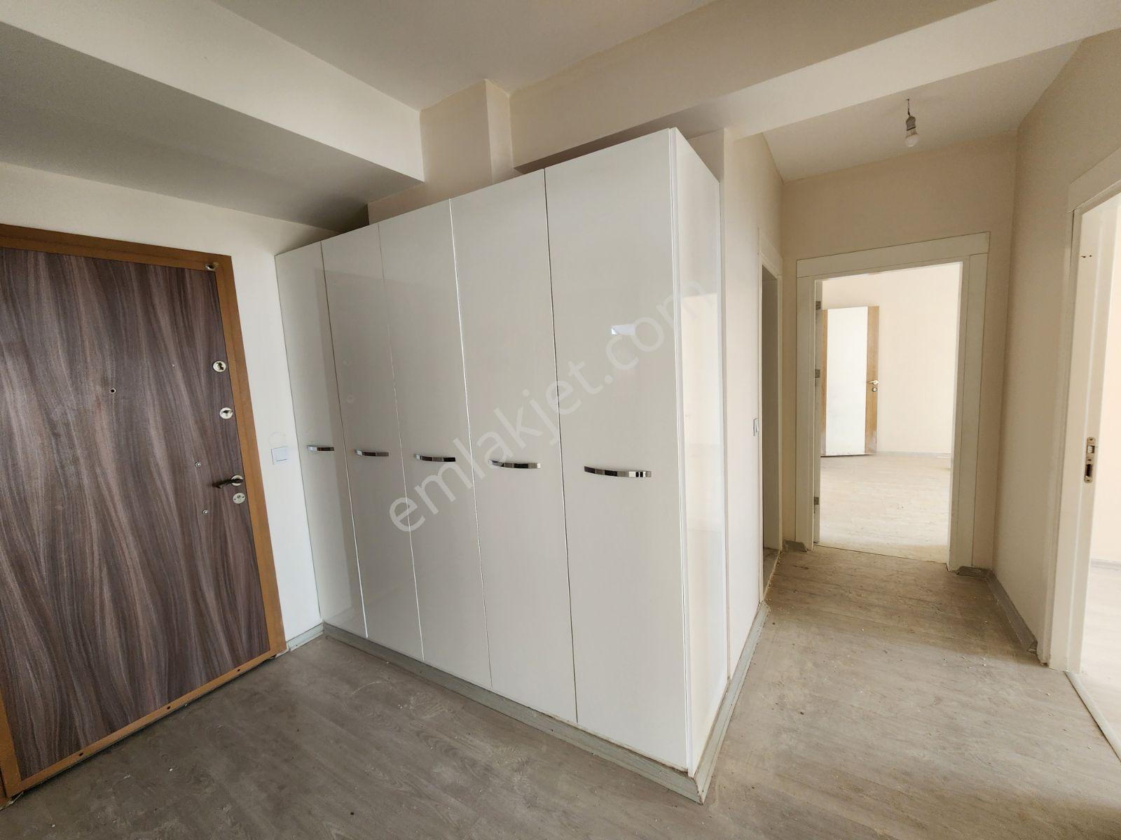 Yenibeşevler Delux Ara Kat 3+1 Geniş Teraslı Daire — fotoğraf 9