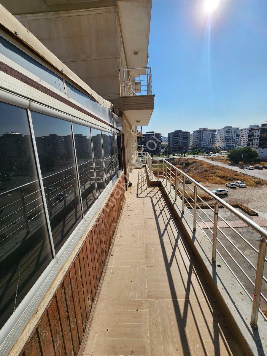 Yenibeşevler Delux Ara Kat 3+1 Geniş Teraslı Daire — fotoğraf 17