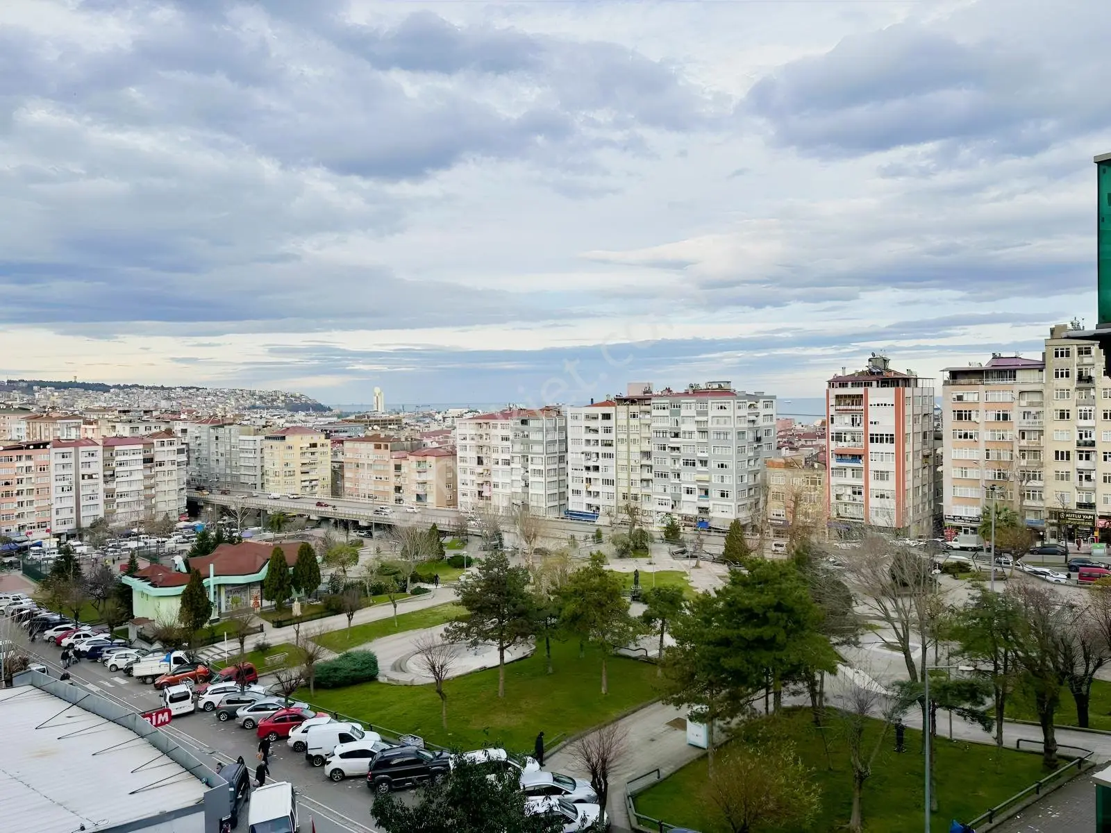Deneyim'den Anneler Parkına Cephe Deniz Manzaralı Fırsat 2+1 — fotoğraf 3