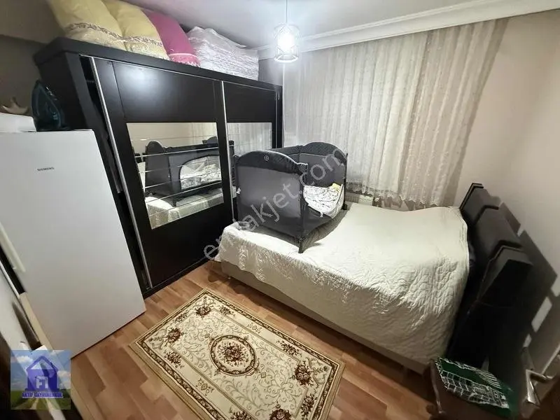 Hürriyet Mahallesinde 14 Yıllık 2+1 Satılık Yeni Daire — fotoğraf 7