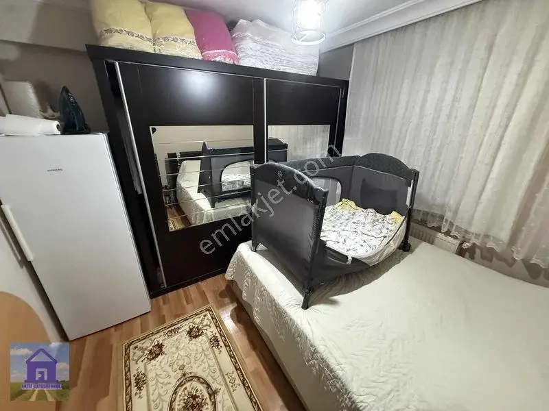 Hürriyet Mahallesinde 14 Yıllık 2+1 Satılık Yeni Daire — fotoğraf 8