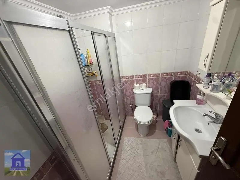 Hürriyet Mahallesinde 14 Yıllık 2+1 Satılık Yeni Daire — fotoğraf 13