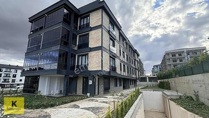 Kolaytapu Zafer Mh. Havuzlu Site Dublex Teraslı 5+1 Sıfır Daire