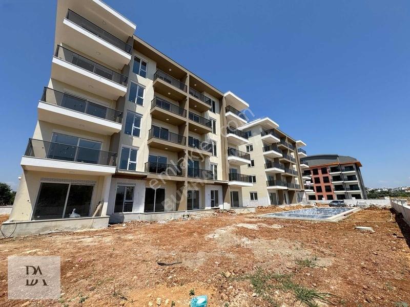 Havalimanı Yanı Site İçin Havuz Cephe Güvenlikli Sıfır — fotoğraf 3