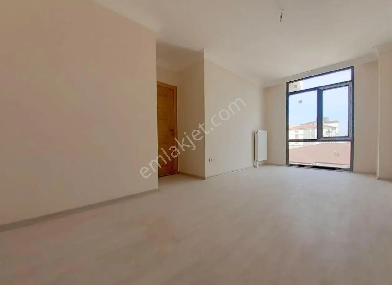 Mertcan'dan Havuzlu Güvenlikli Sitede Ara Kat 2+1 Daire — fotoğraf 7
