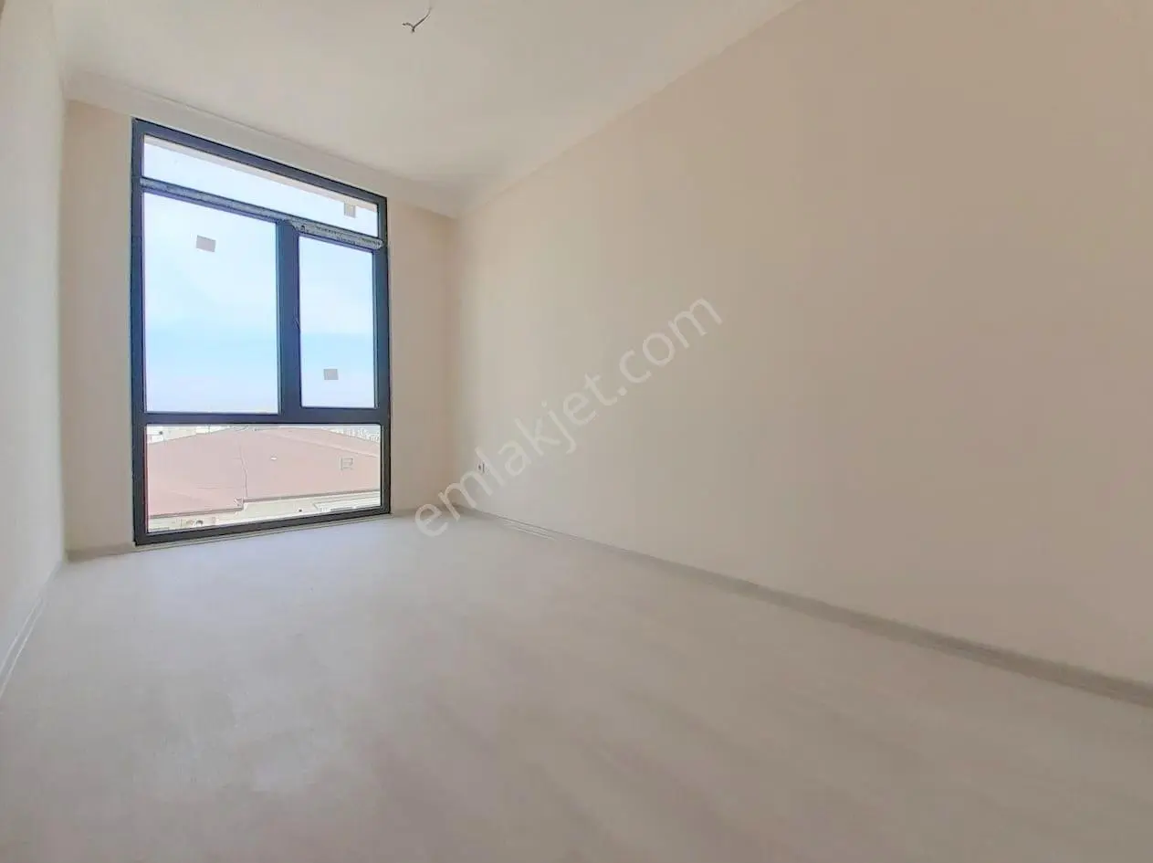 Mertcan'dan Havuzlu Güvenlikli Sitede Ara Kat 2+1 Daire — fotoğraf 10