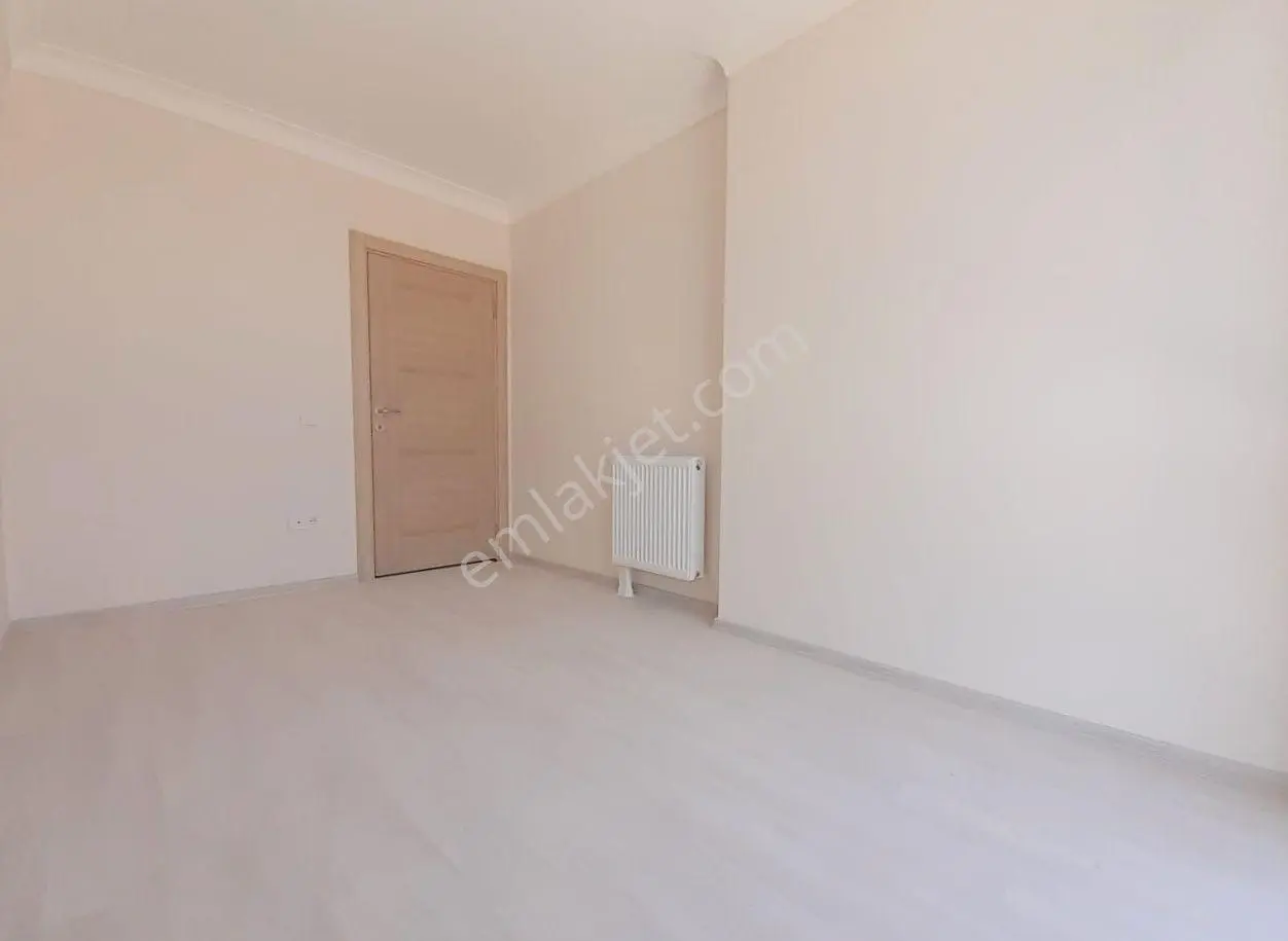 Mertcan'dan Havuzlu Güvenlikli Sitede Ara Kat 2+1 Daire — fotoğraf 13