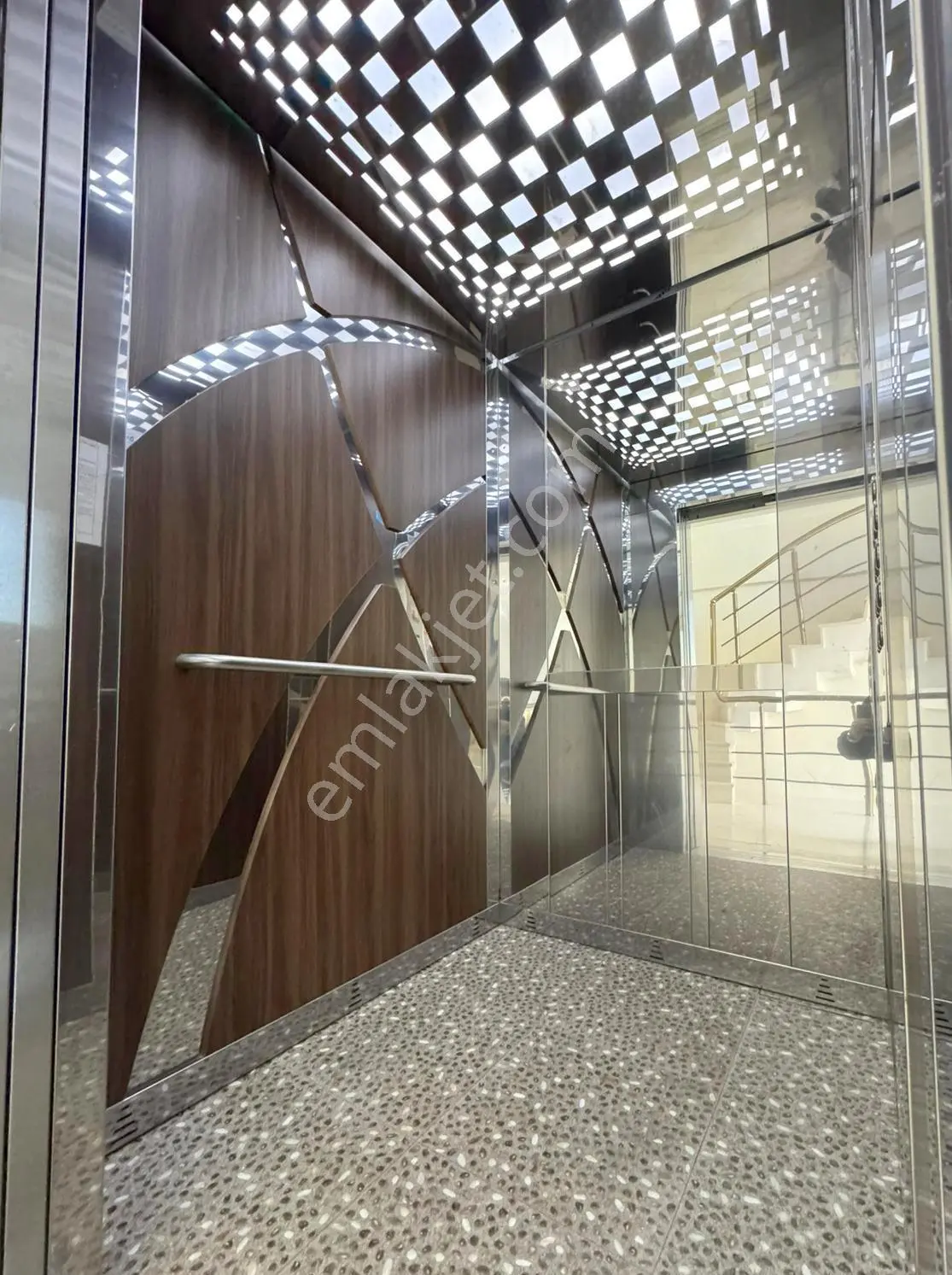 Mertcan'dan Havuzlu Güvenlikli Sitede Ara Kat 2+1 Daire — fotoğraf 14