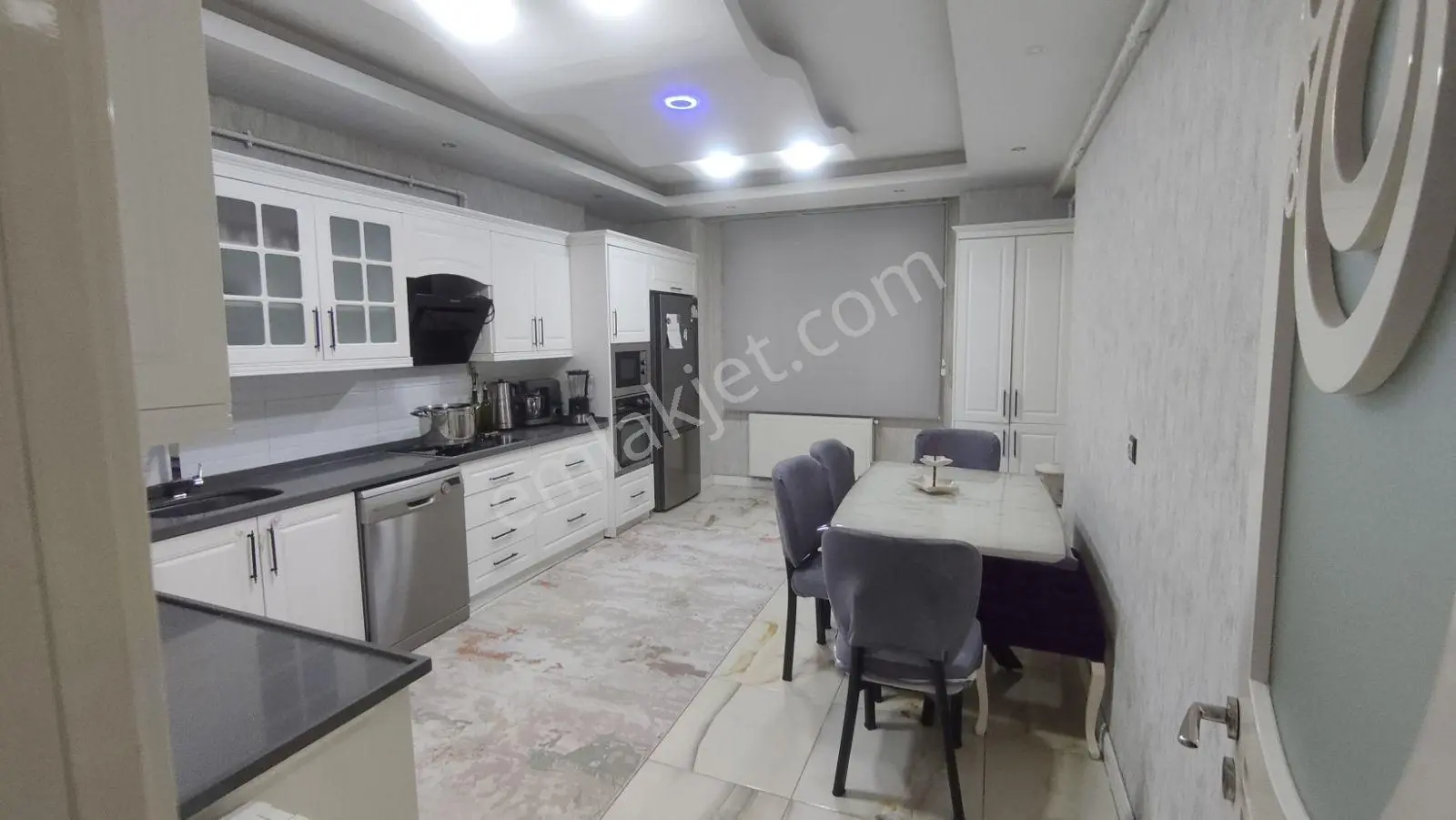 Karaköprüde Cadde Üstü Arakat Satılık 5 Odalı Daire — fotoğraf 7