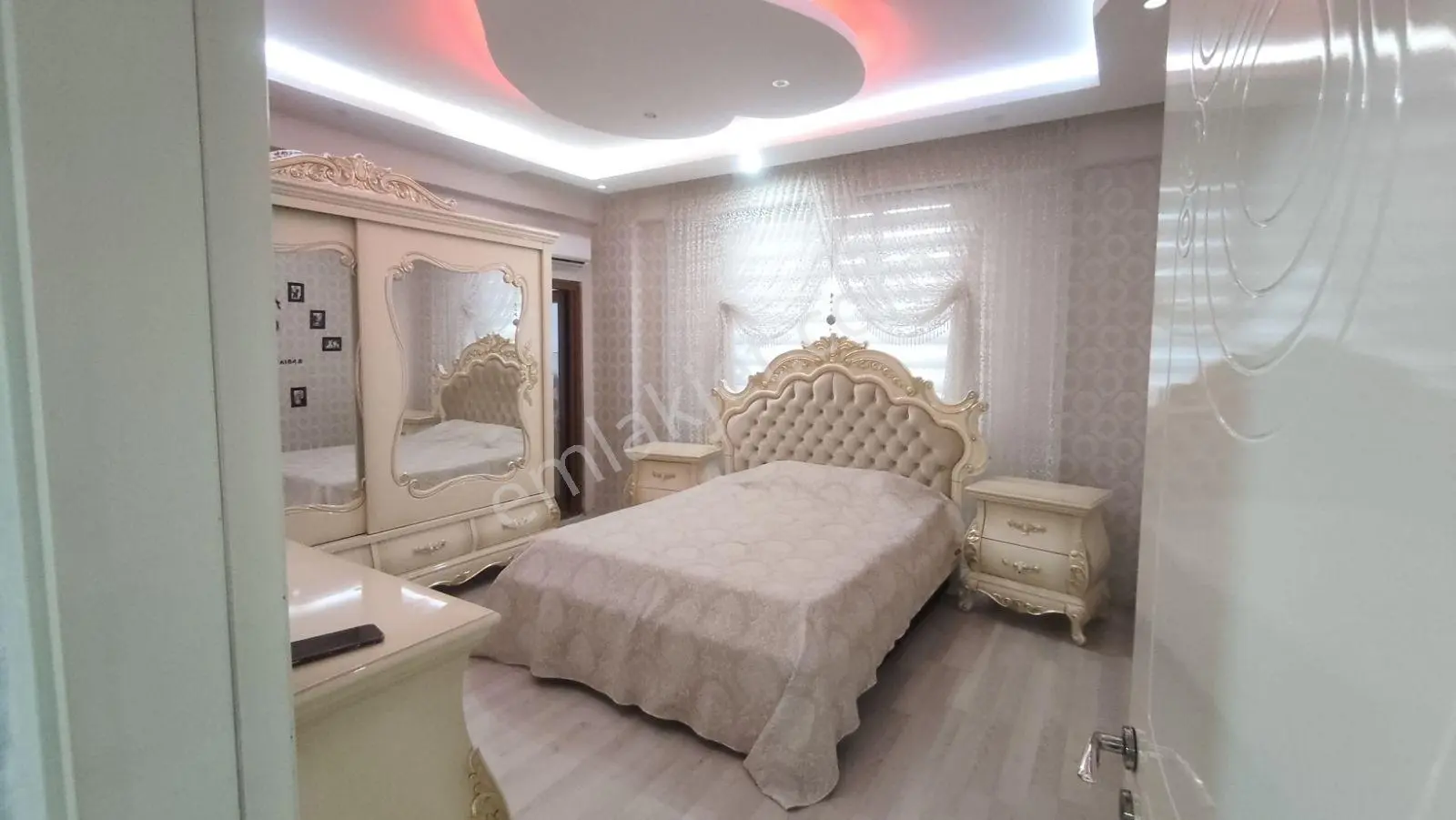Karaköprüde Cadde Üstü Arakat Satılık 5 Odalı Daire — fotoğraf 14