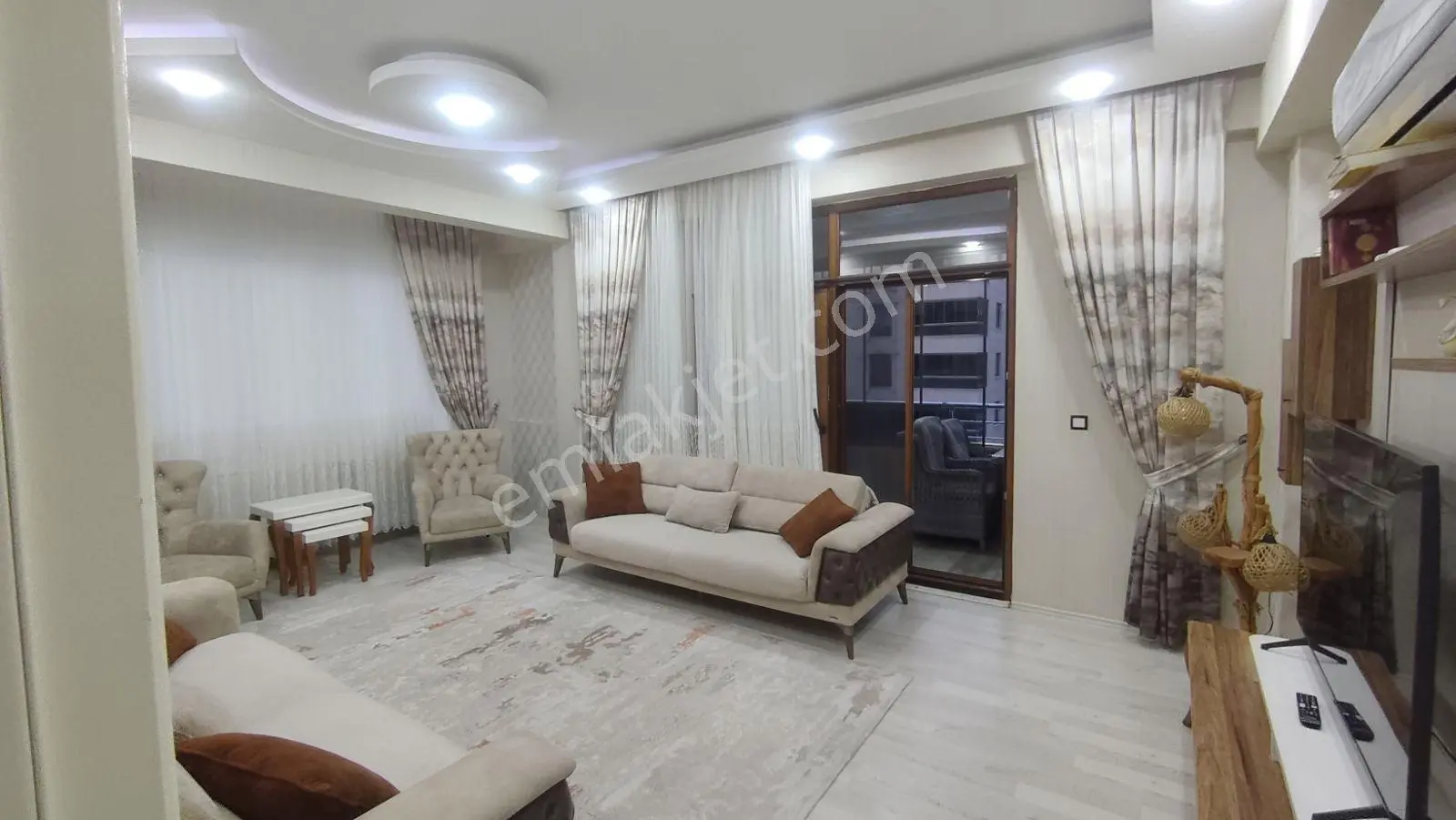 Karaköprüde Cadde Üstü Arakat Satılık 5 Odalı Daire — fotoğraf 17
