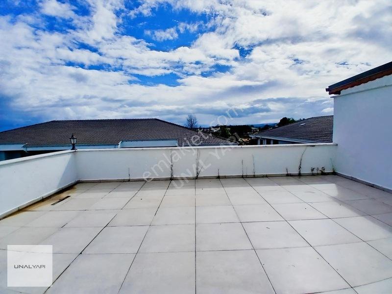 Fiyatıyla Şaşırtan Tripleks Villa! Havuzlu Sitede, Denize Yakın! — fotoğraf 19