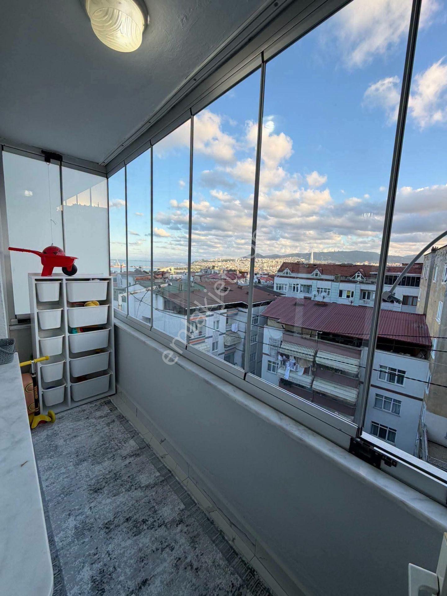 Samsun İlkadım Selahiye Mahallesi'nde İçi Yapılı Masrafsız 3+1 Satılık Daire — fotoğraf 2
