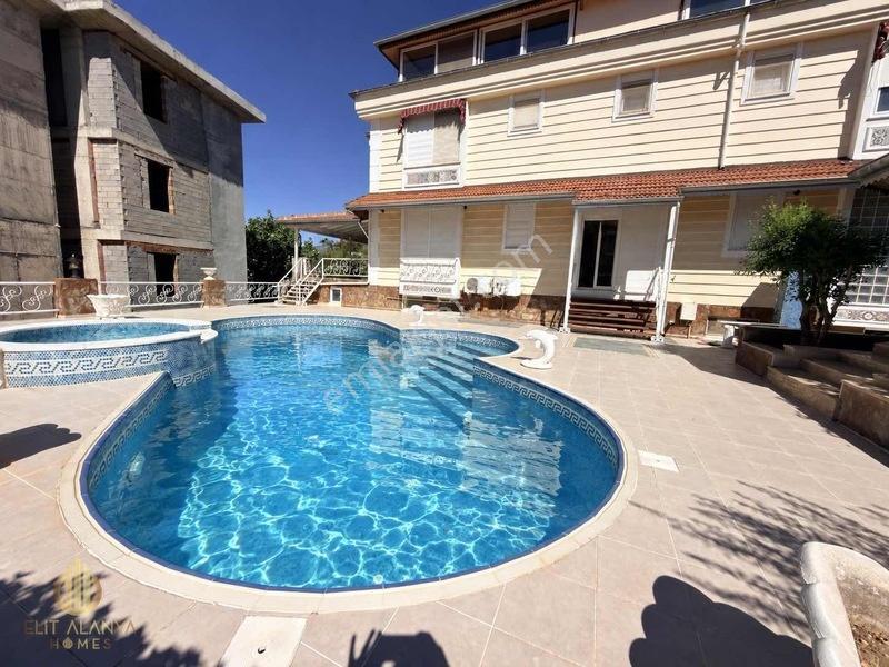 Alanya Oba'da Satılık Geniş Kullanışlı Ultra Lüks Villa — fotoğraf 2
