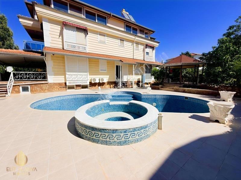Alanya Oba'da Satılık Geniş Kullanışlı Ultra Lüks Villa — fotoğraf 4