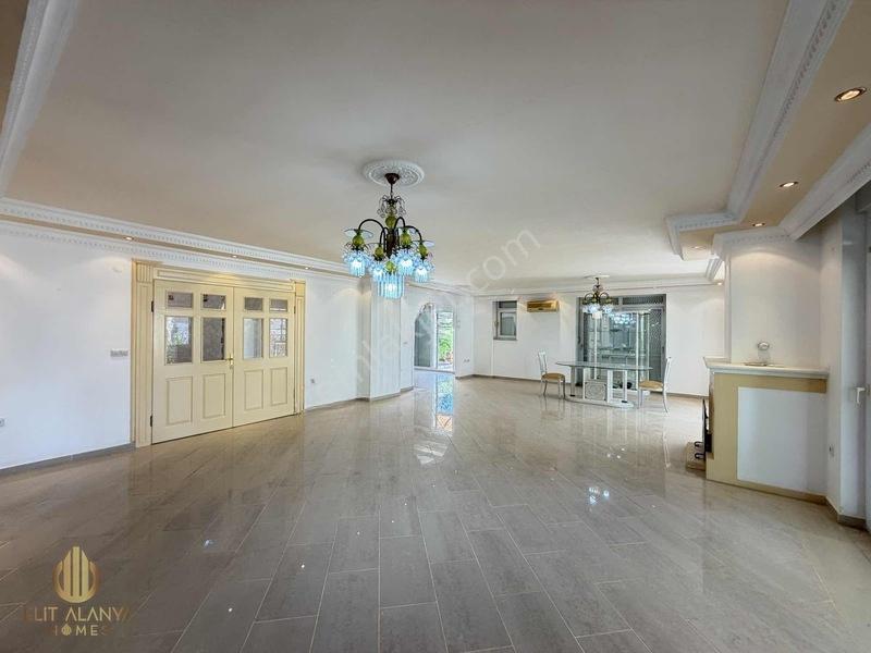 Alanya Oba'da Satılık Geniş Kullanışlı Ultra Lüks Villa — fotoğraf 16
