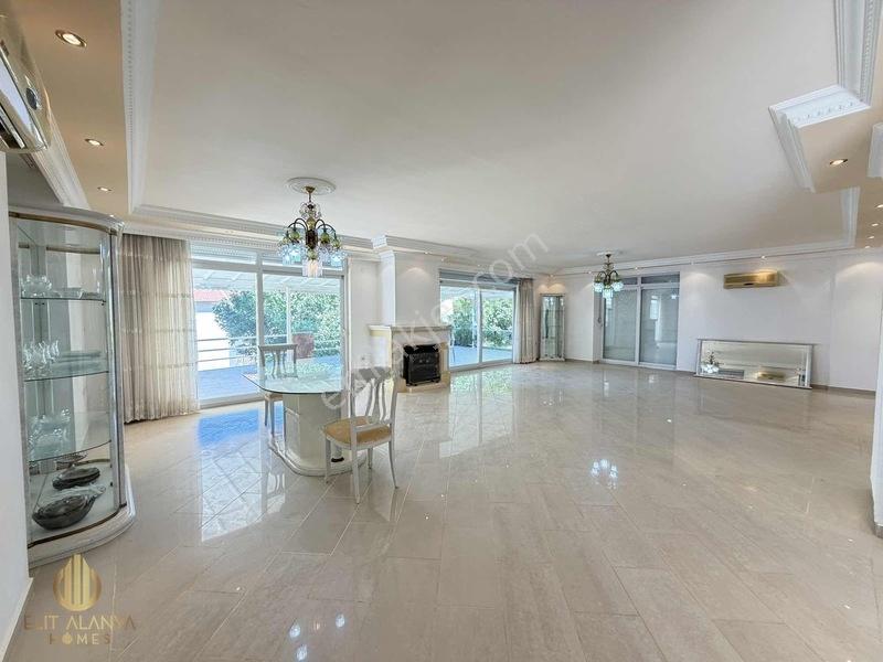 Alanya Oba'da Satılık Geniş Kullanışlı Ultra Lüks Villa — fotoğraf 17