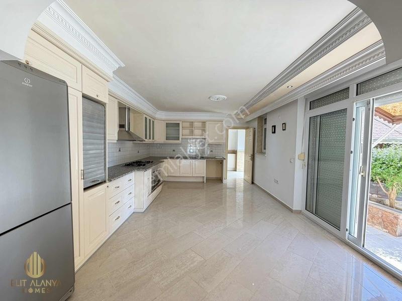 Alanya Oba'da Satılık Geniş Kullanışlı Ultra Lüks Villa — fotoğraf 18