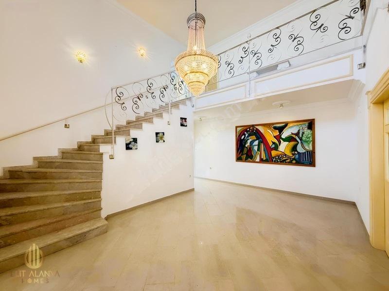 Alanya Oba'da Satılık Geniş Kullanışlı Ultra Lüks Villa — fotoğraf 22