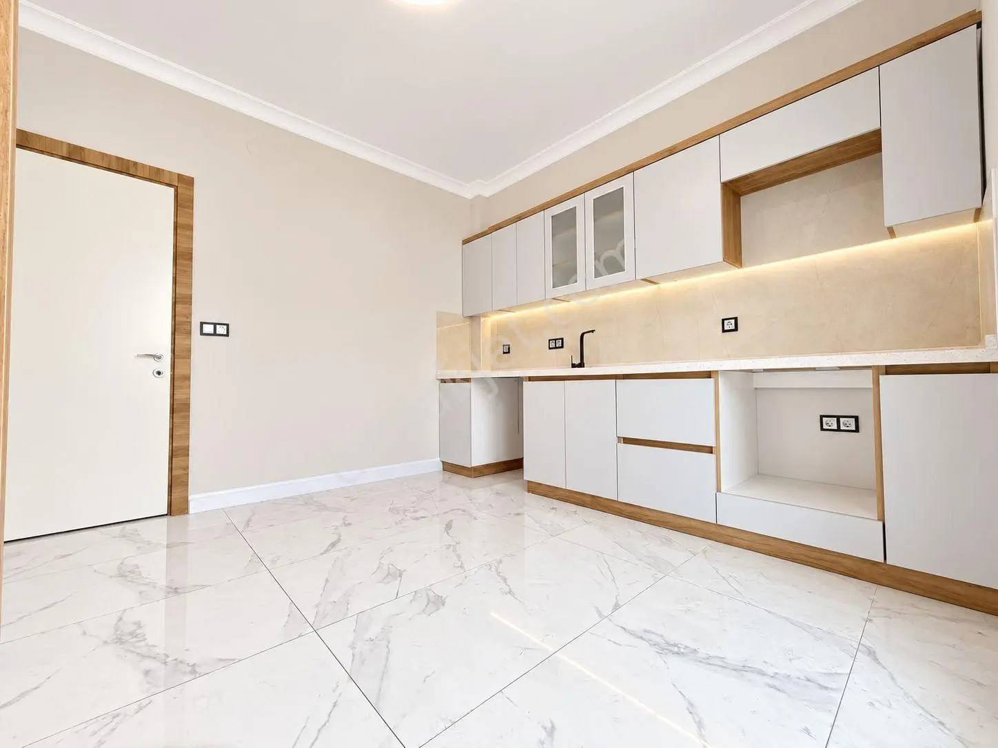 Yüksel'den Tuzcumurat'ta Kapalı Mutfak Sıfır 4+1 Kat Dubleks — fotoğraf 3