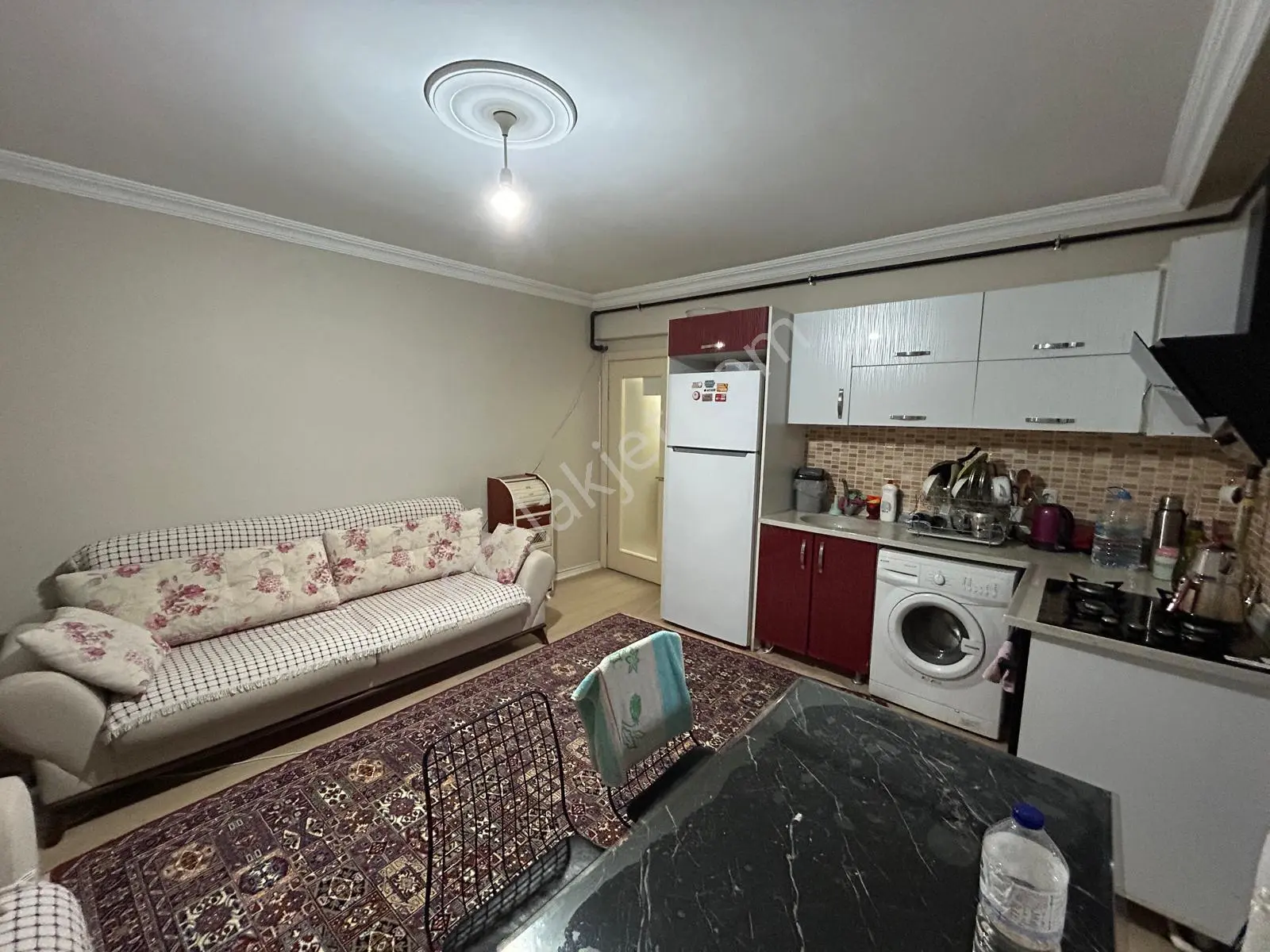Yükselden Edremitte Yeni Binada D.gazlı Bahçeli Eşyalı 2+1 Satılık Daire — fotoğraf 6