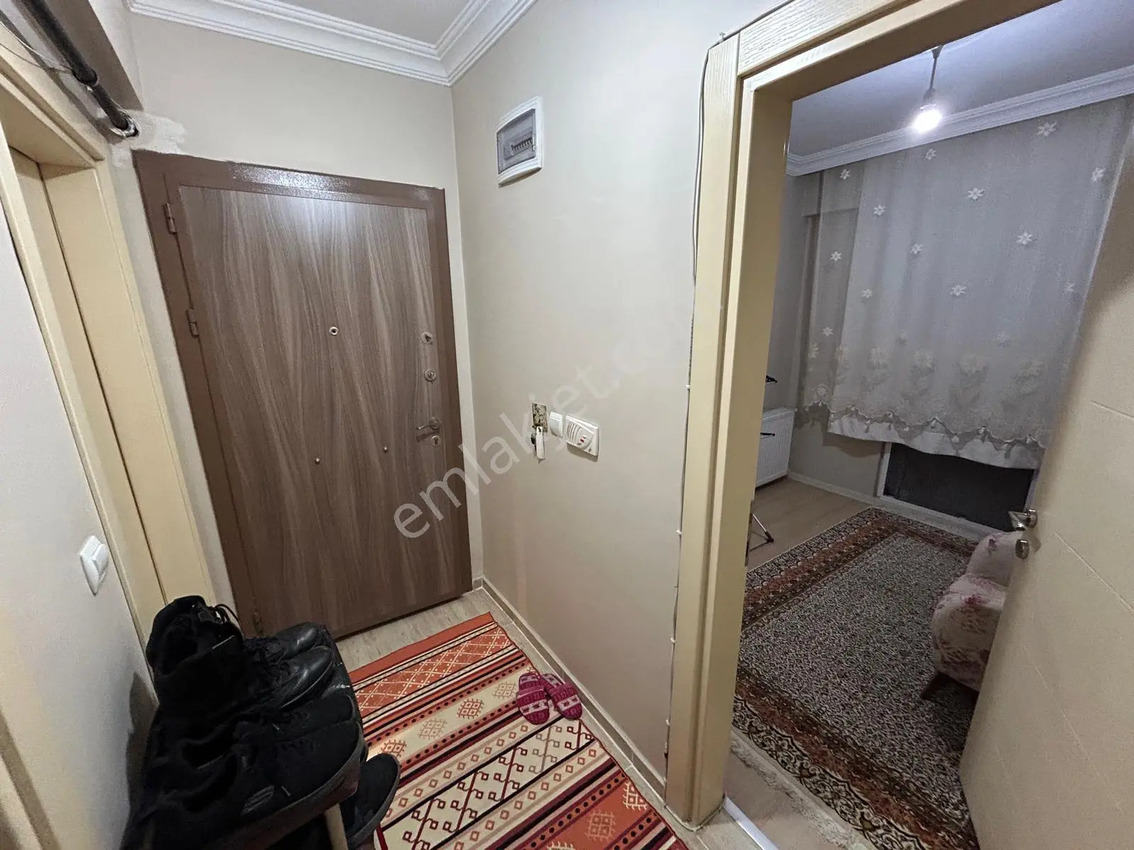 Yükselden Edremitte Yeni Binada D.gazlı Bahçeli Eşyalı 2+1 Satılık Daire — fotoğraf 24