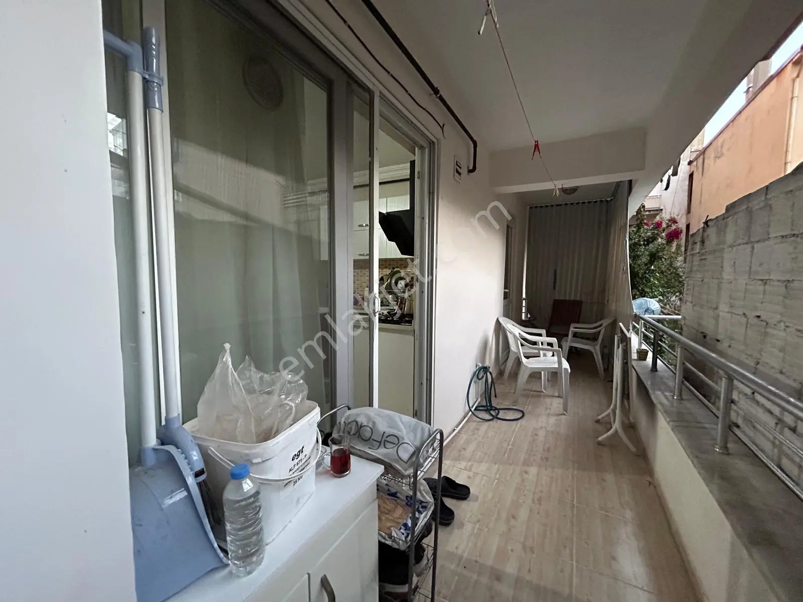 Yükselden Edremitte Yeni Binada D.gazlı Bahçeli Eşyalı 2+1 Satılık Daire — fotoğraf 25