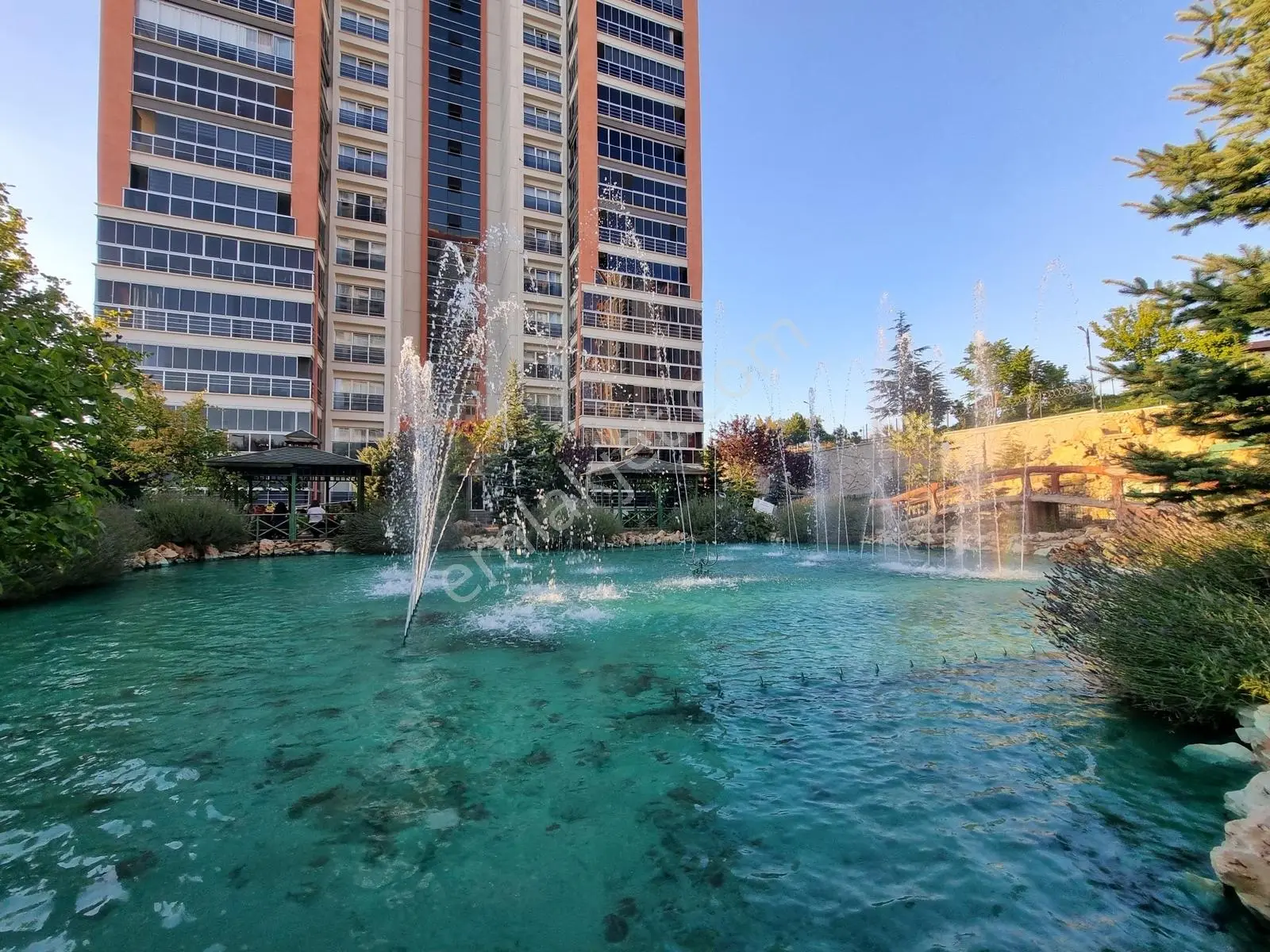 Sancaktepe'De Lüks Site İçerisinde 4+1 Daire Realty Gate'Ten