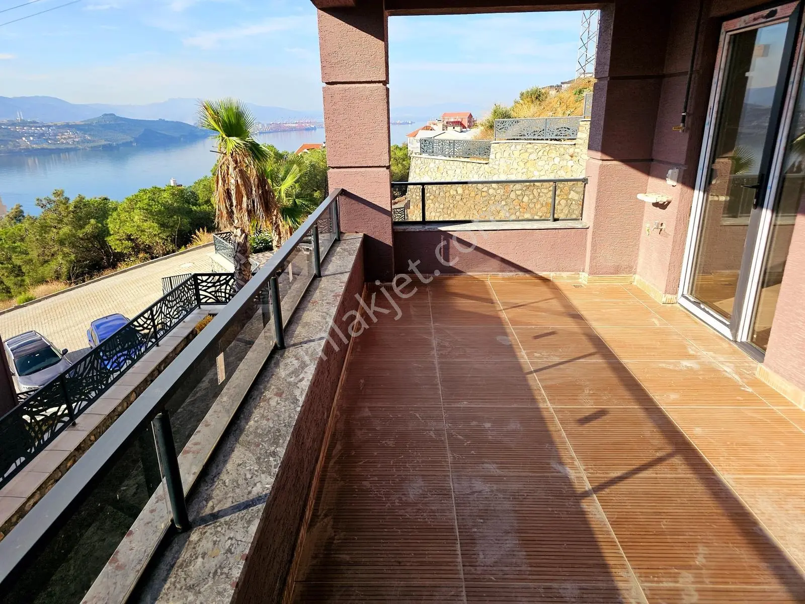 Özkandan Deniz Manzaralı Havuzlu Sitede 3+1 145 M² Satılık Daire — fotoğraf 3
