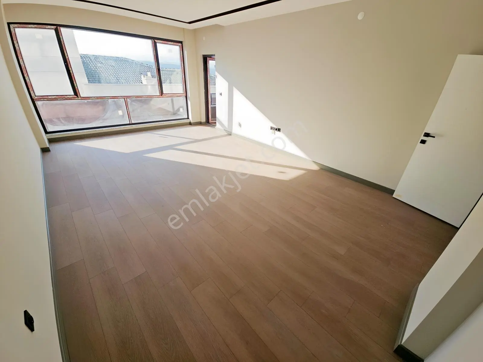 Özkandan Deniz Manzaralı Havuzlu Sitede 3+1 145 M² Satılık Daire — fotoğraf 13