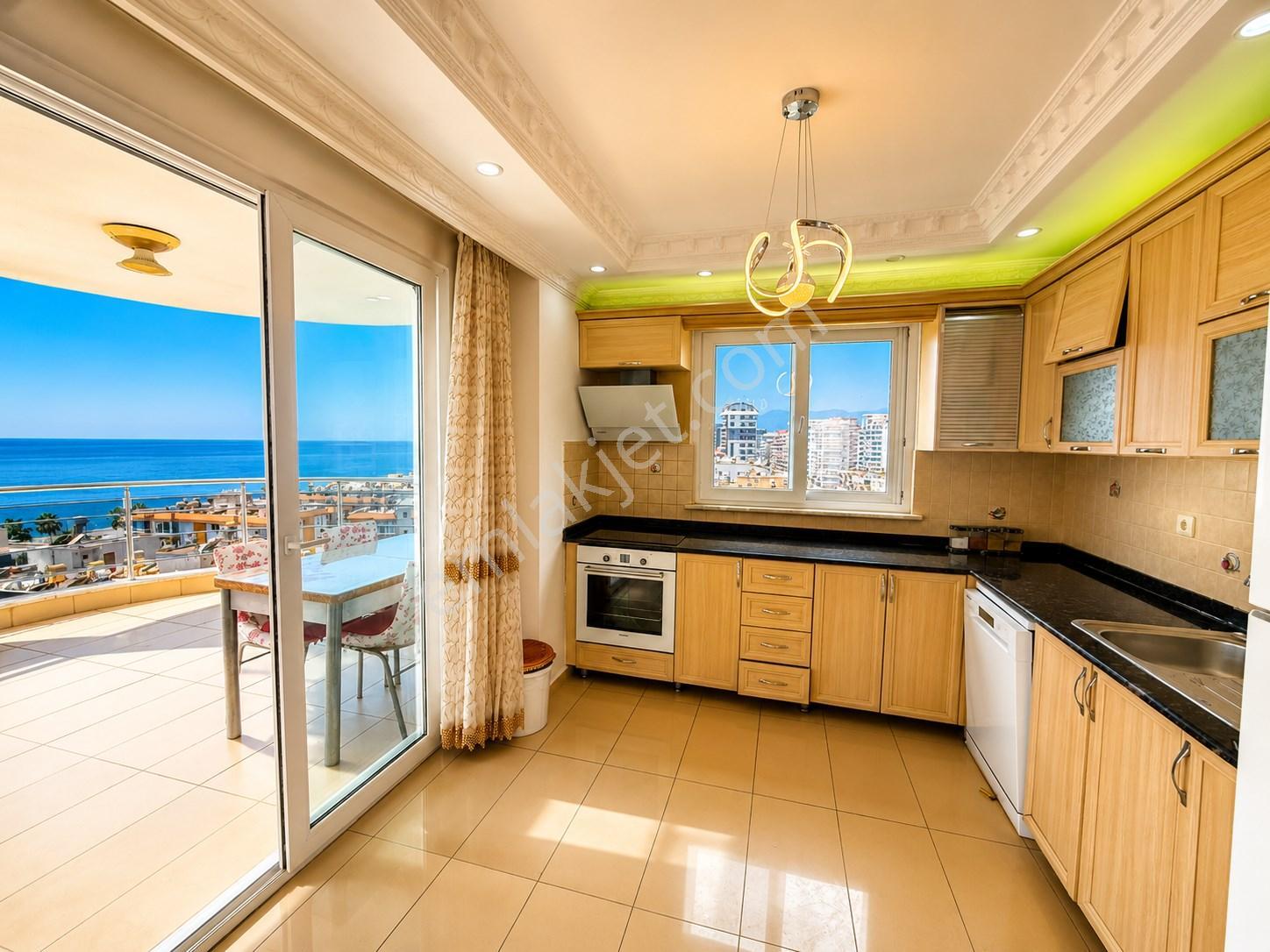 Alanya Mahmutlar Panoramik Deniz Manzaralı Denize 100M 2+1 Daire