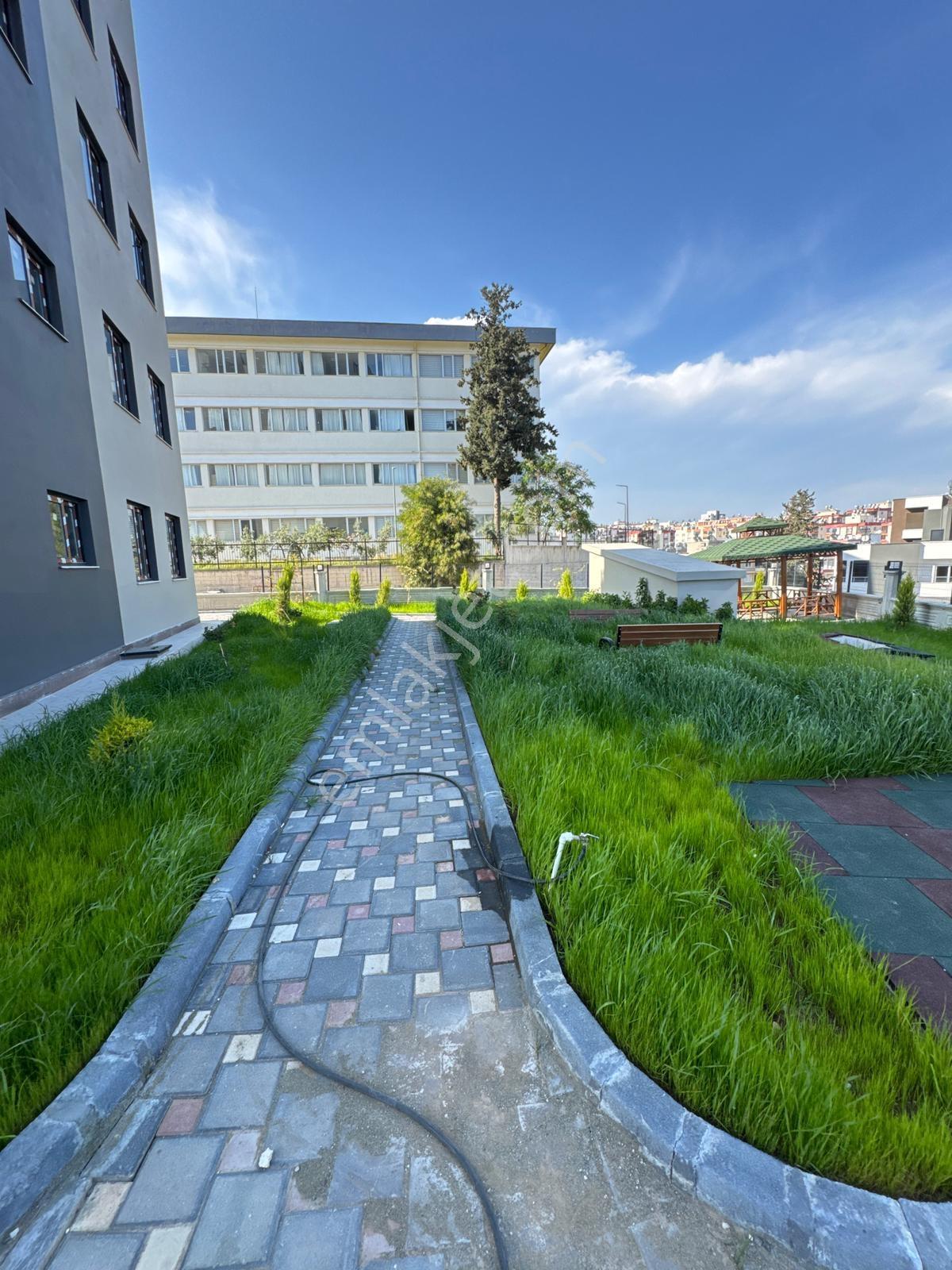 Kınış'dan Yalınayakta 4+1 Deniz Ve Dağ Manzaralı Daireler — fotoğraf 23