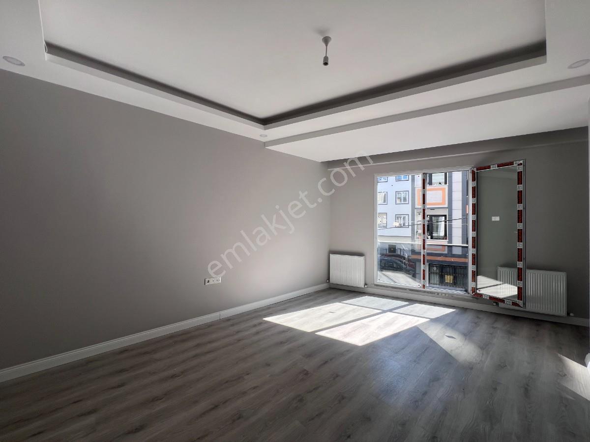 Halkalı İstasyon Mah.1+1 Eşyalı Satılık Daire — fotoğraf 3
