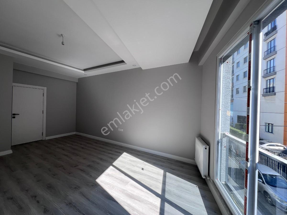Halkalı İstasyon Mah.1+1 Eşyalı Satılık Daire — fotoğraf 5