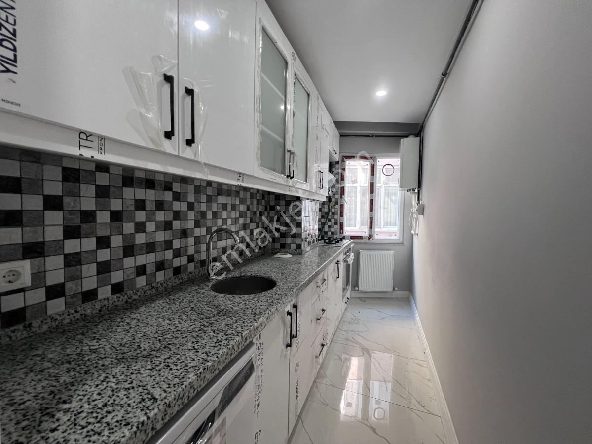 Halkalı İstasyon Mah.1+1 Eşyalı Satılık Daire — fotoğraf 7