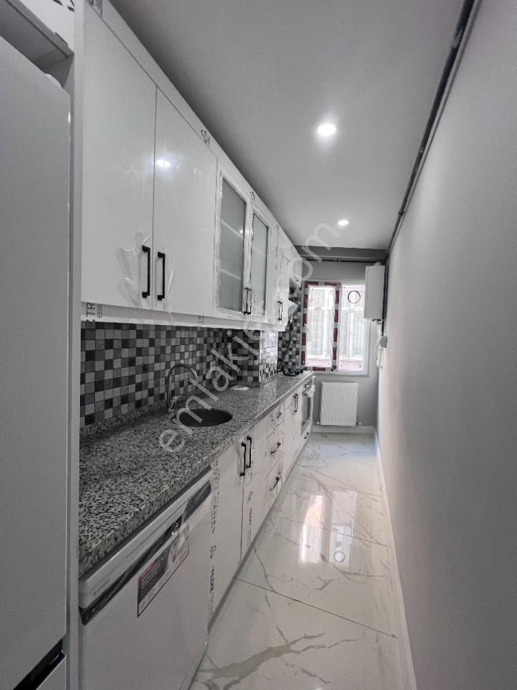 Halkalı İstasyon Mah.1+1 Eşyalı Satılık Daire — fotoğraf 9