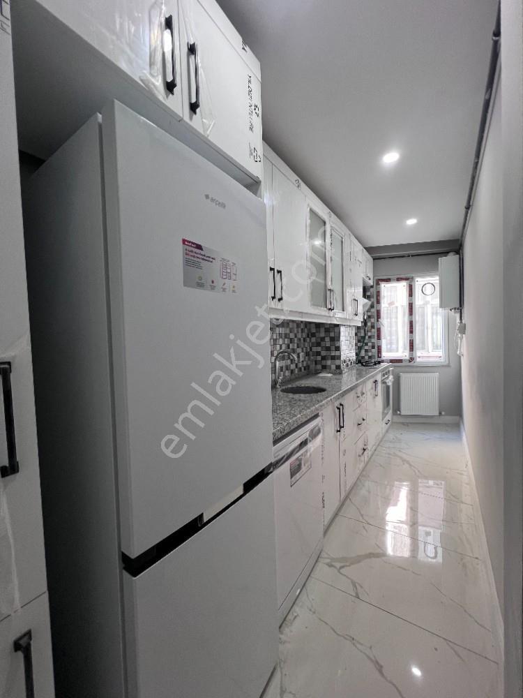 Halkalı İstasyon Mah.1+1 Eşyalı Satılık Daire — fotoğraf 10