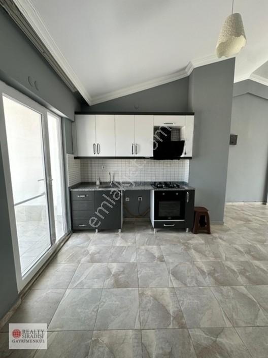 Altıntaş'ın Köklü Sitesi Hava İşde Satılık Geniş Dubleks Daire