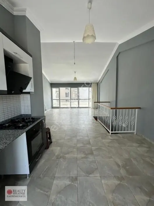 Altıntaş'ın Köklü Sitesi Hava İşde Satılık Geniş Dubleks Daire — fotoğraf 4