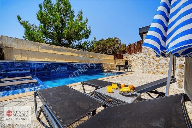 Kaş'ta 1660 M2 İçinde , Elektriğini Kendi Üreten Satılık Vılla — fotoğraf 4