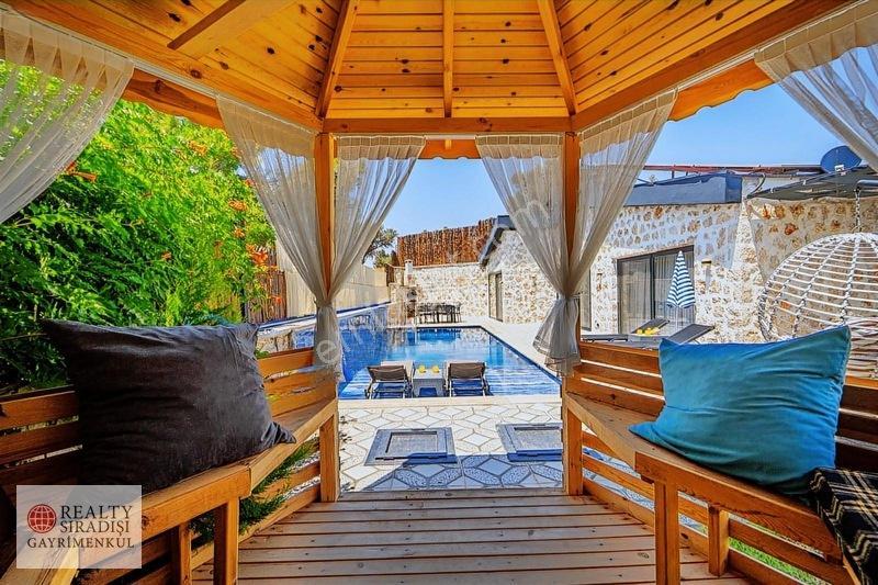 Kaş'ta 1660 M2 İçinde , Elektriğini Kendi Üreten Satılık Vılla — fotoğraf 6