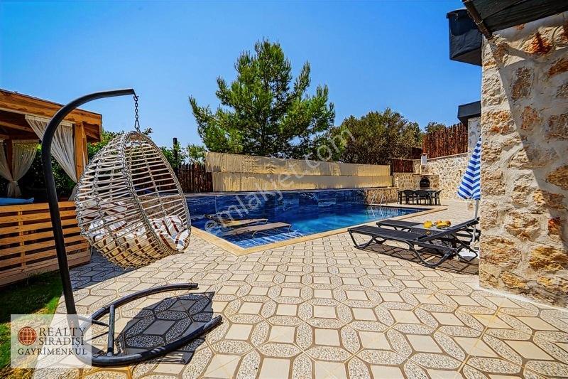 Kaş'ta 1660 M2 İçinde , Elektriğini Kendi Üreten Satılık Vılla — fotoğraf 7