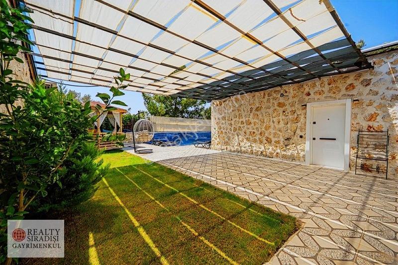 Kaş'ta 1660 M2 İçinde , Elektriğini Kendi Üreten Satılık Vılla — fotoğraf 9
