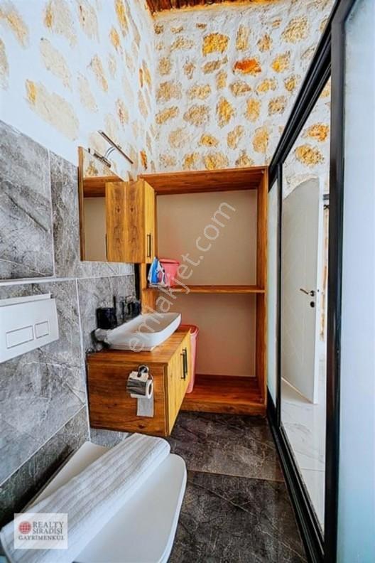 Kaş'ta 1660 M2 İçinde , Elektriğini Kendi Üreten Satılık Vılla — fotoğraf 23