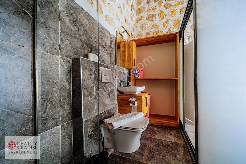 Kaş'ta 1660 M2 İçinde , Elektriğini Kendi Üreten Satılık Vılla — fotoğraf 24
