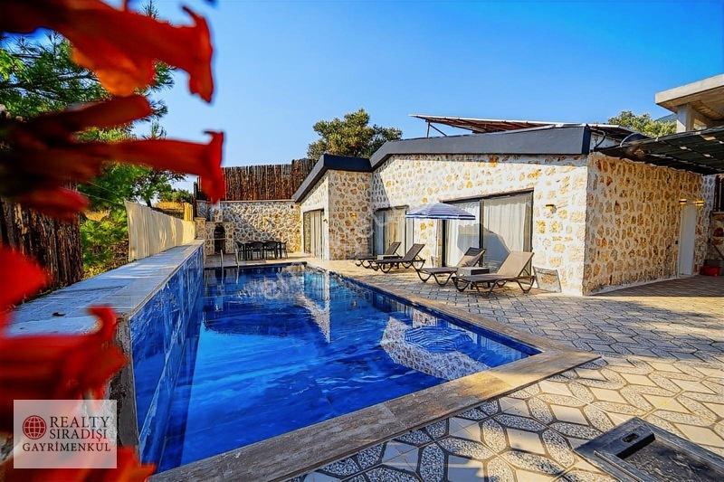 Kaş'ta 1660 M2 İçinde , Elektriğini Kendi Üreten Satılık Vılla — fotoğraf 34