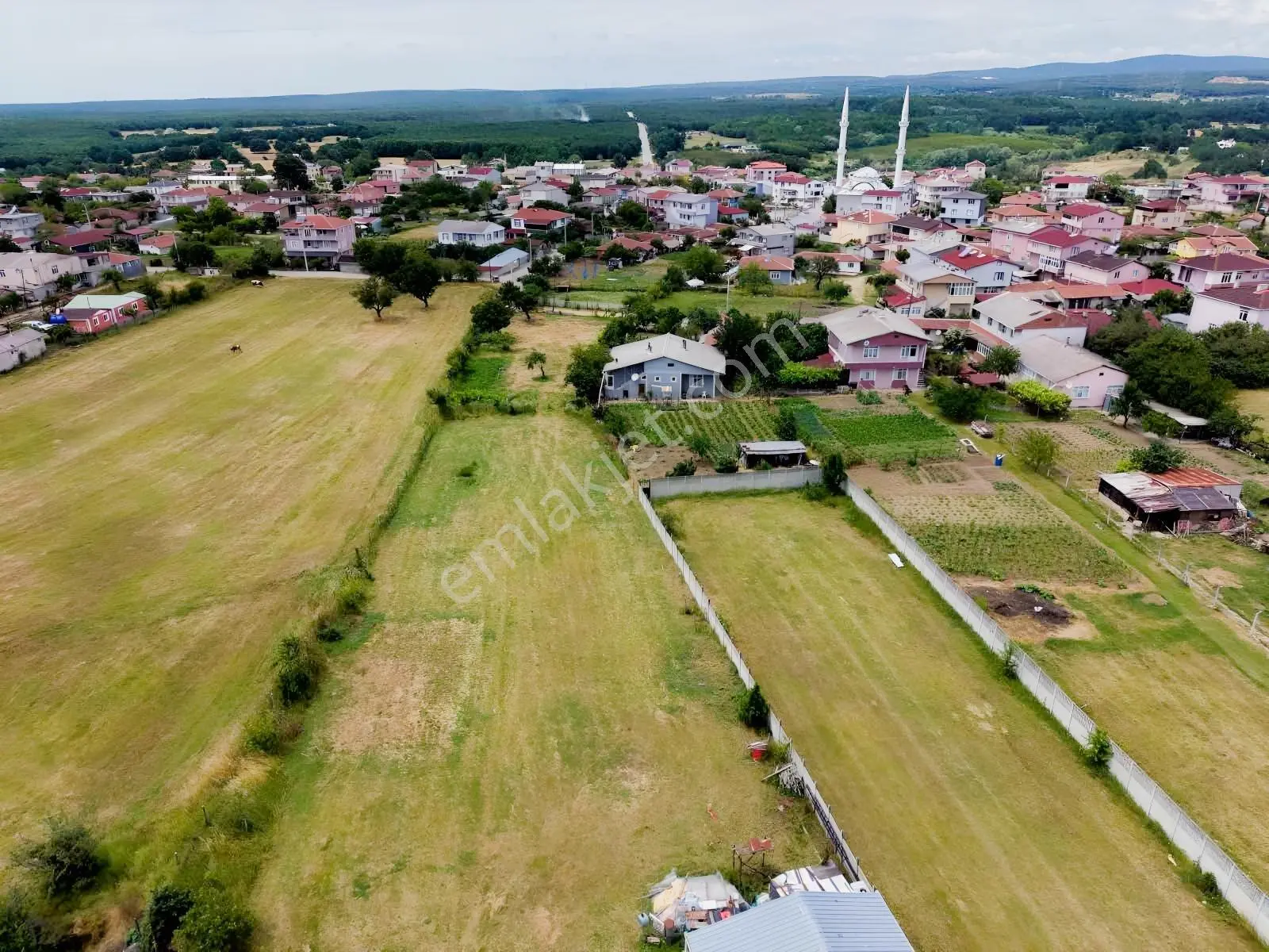 Merkezi Konumlu Ana Yola Cepheli Fırsat Arsa — fotoğraf 3